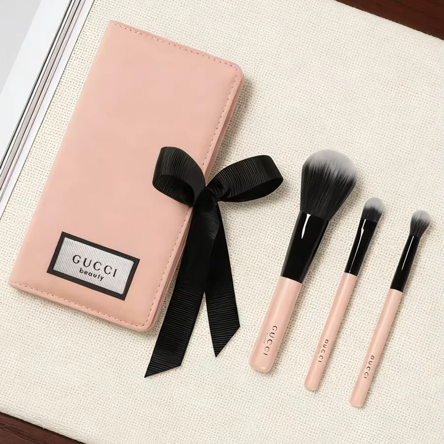 Beauty Makeup Wholesale - グッチのバッグ、メイクブラシセット、ピンクのチークブラシ、コスメ収納ケース、パフ収納、美容ツールキット、高級ホリデーギフト（ガールフレンド向け）