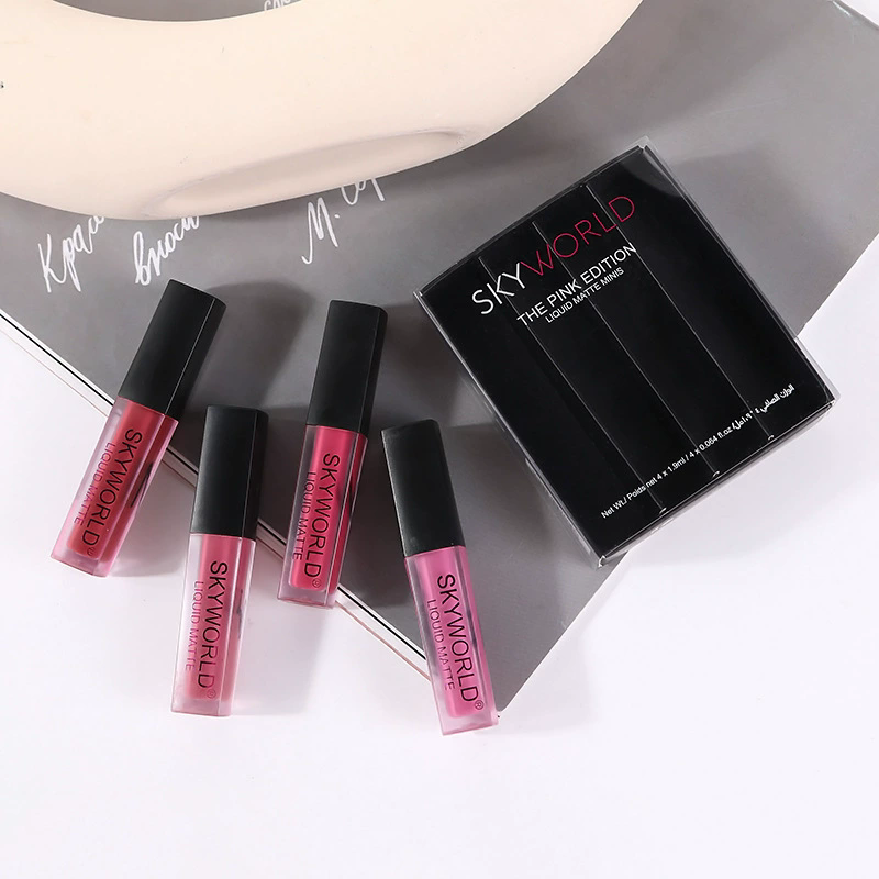 Huda Beauty Makeup Set - 4 個口紅セットマットリップグロス防水リップ釉薬ティントノンスティック非退色唇 Skyworld リップメイクアップ化粧品リップケア