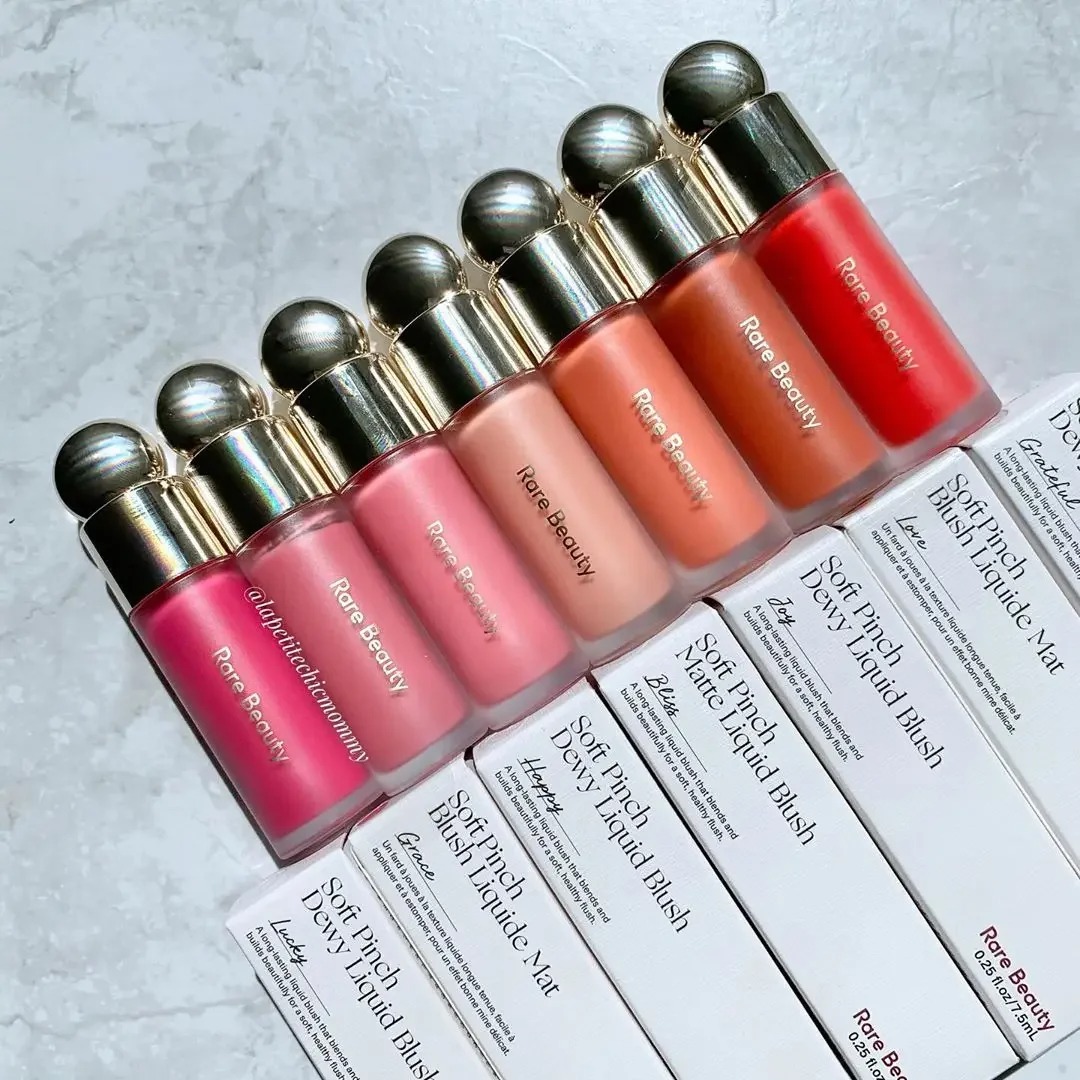 レアビューティー リップスティック リキッドブラッシュ ハイ - Rare Beauty Makeup Highlighter のレビューと価格