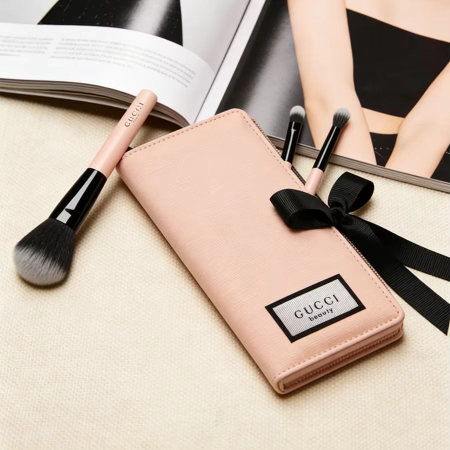 グッチのバッグ、メイクブラシセット、ピンクのチークブラシ、コ - Beauty Makeup Wholesale のレビューと価格