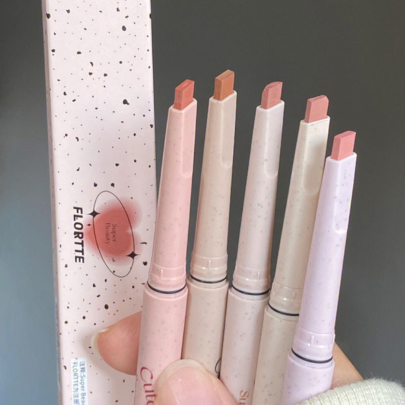 FLORTTE ウィアード メリア シリーズ リップライナー - Lip Liner Pencil のレビューと価格