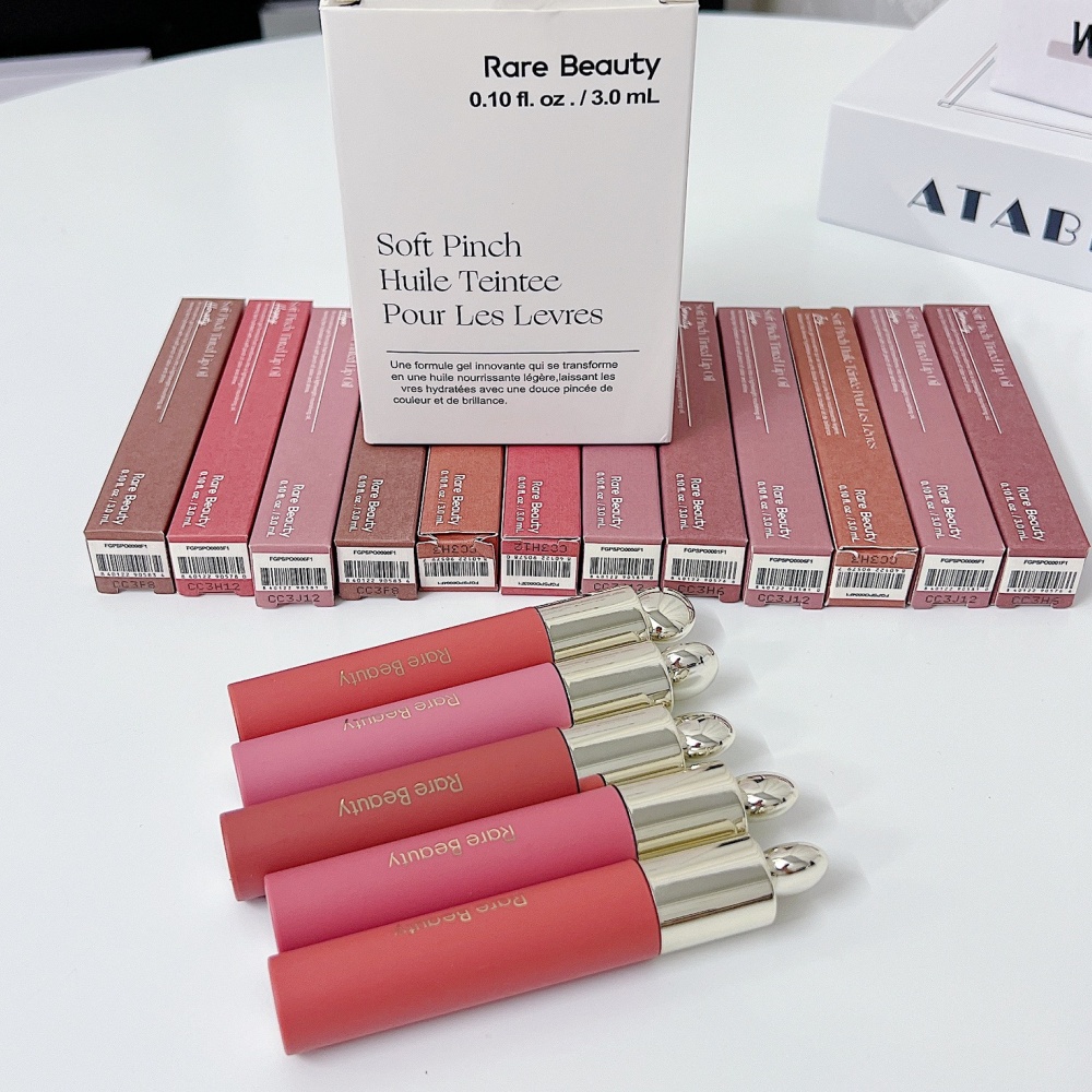レアビューティー ニュー スムース リキッド リップグロス  - Rare Beauty Makeup Highlighter のレビューと価格